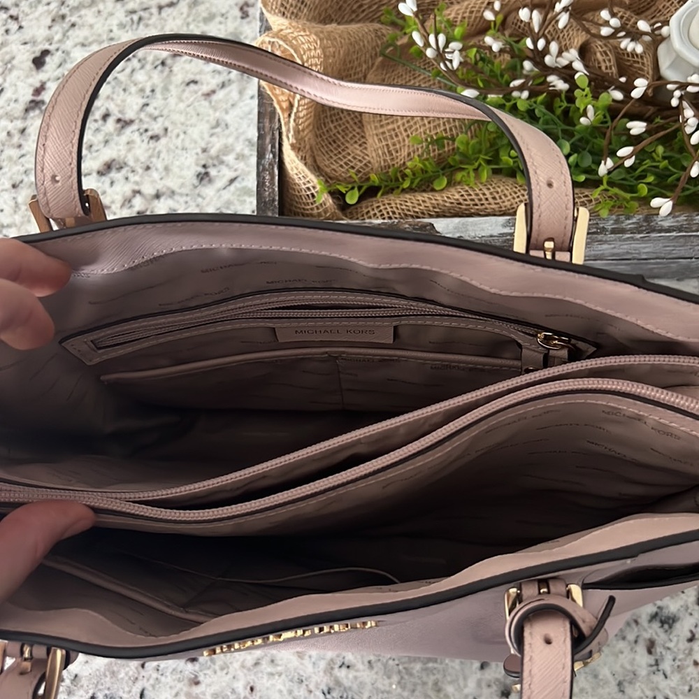 Michael Kors Jet Set Travel bag - Picture 3 of 3